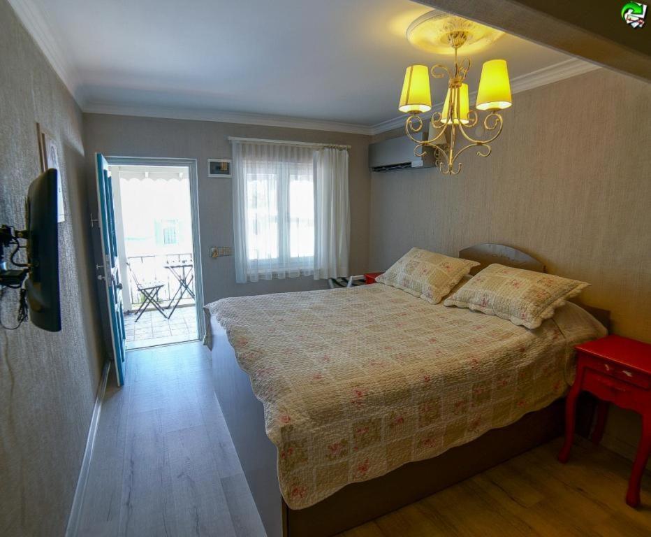 Karamela Hotel Ayvalik Exterior foto