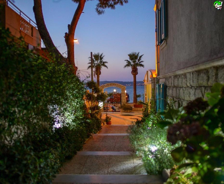 Karamela Hotel Ayvalik Exterior foto