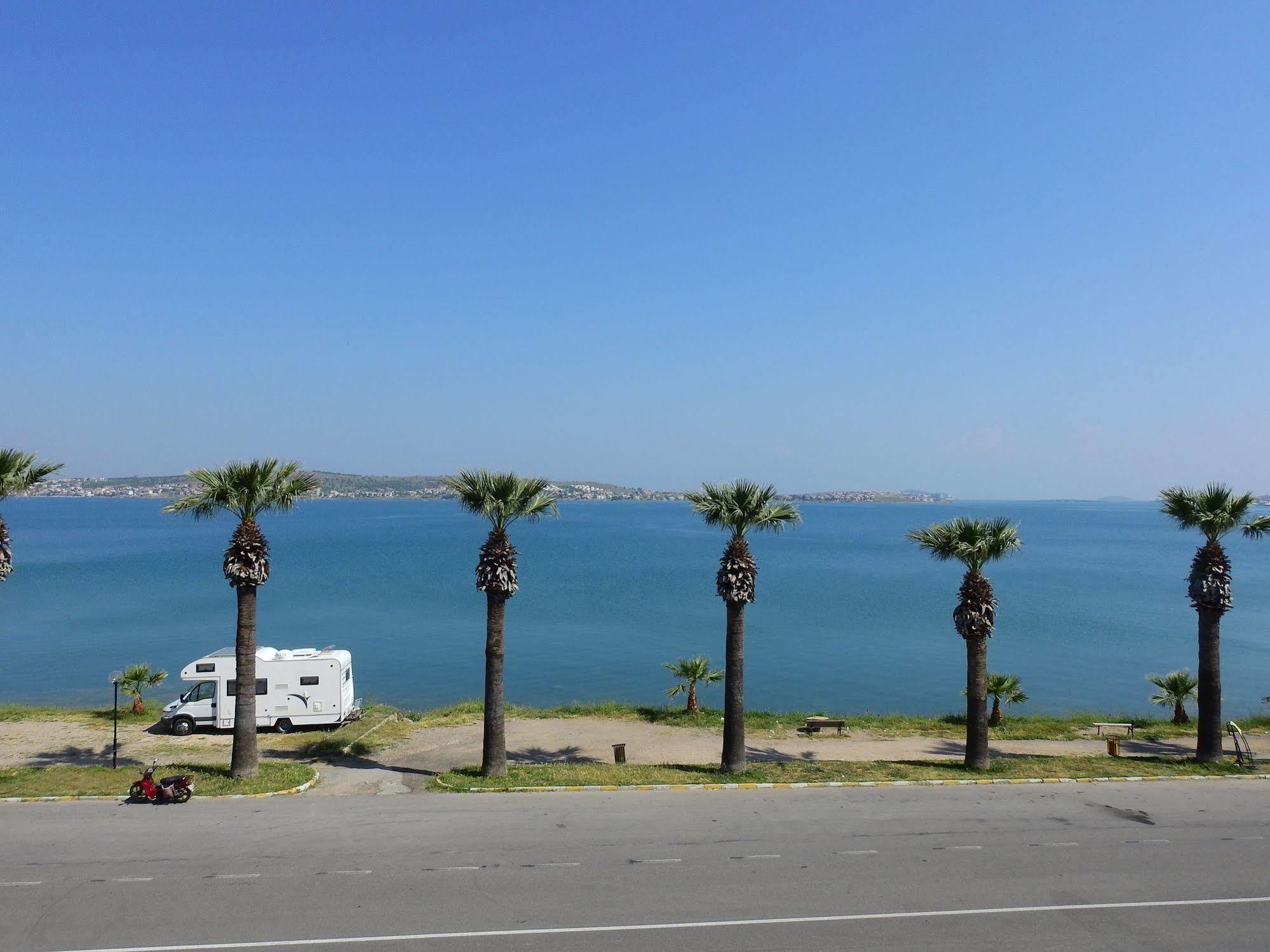 Karamela Hotel Ayvalik Exterior foto